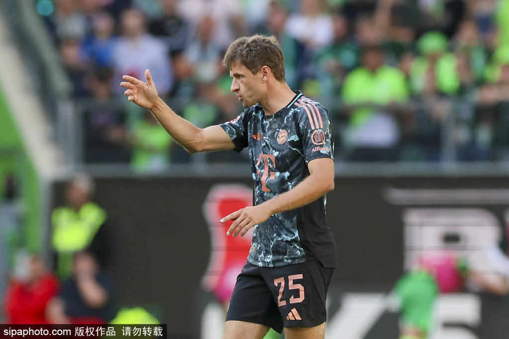 拜仁传奇穆勒：从德甲霸主到温哥华白帽的华丽转身